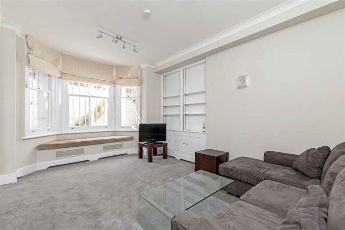 2 Bedroom Flat To Rent In Rosary Gardens, London, SW7