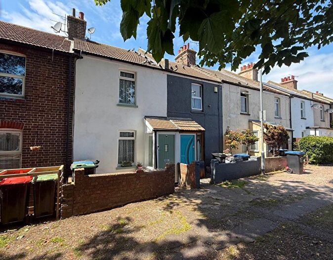 2 Bedroom Terraced House For Sale In West Dumpton Lane, Ramsgate, CT11