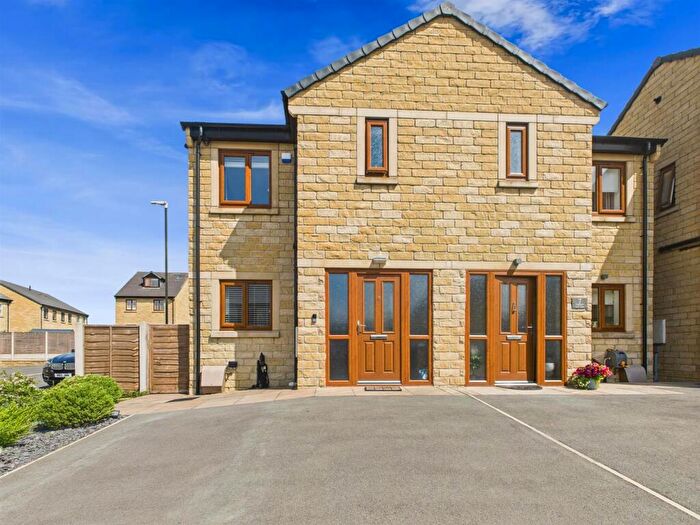 3 Bedroom Semi-Detached House For Sale In Mayfield Drive, Dove Holes, SK17