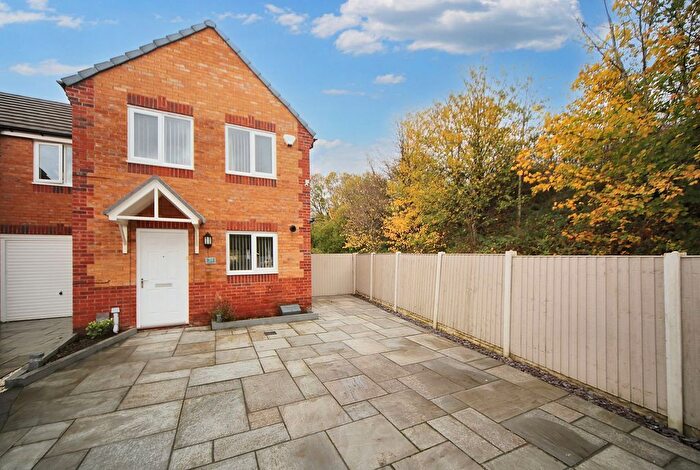 3 Bedroom Semi-Detached House For Sale In Bakehouse Close, Wigan, WN5