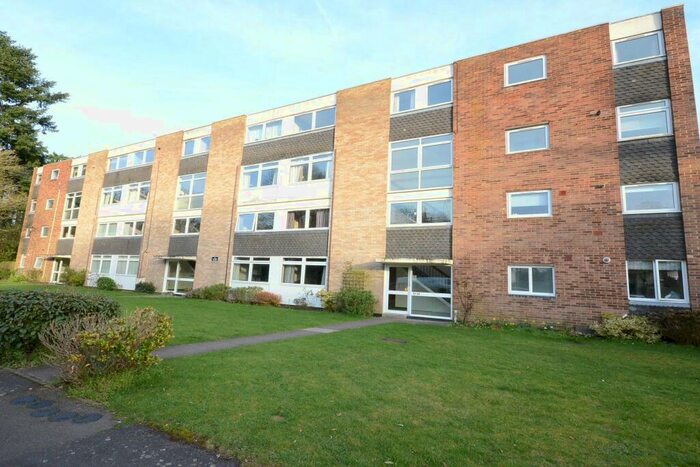 3 Bedroom Maisonette To Rent In Woodlands, Fleet, GU51