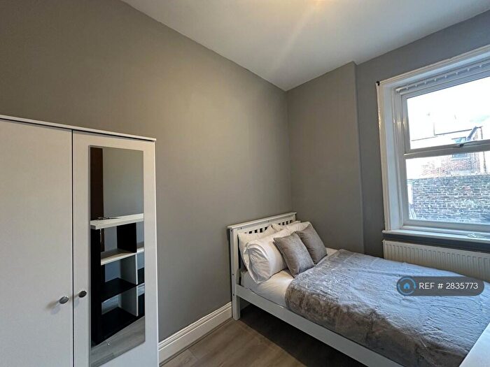 2 Bedroom Flat To Rent In Gainsborough Grove, Newcastle Upon Tyne, NE4