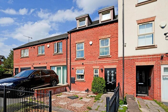 3 Bedroom Terraced House For Sale In Quarryfield Road, Sheffield, South Yorkshire, S9