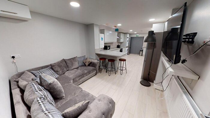 5 Bedroom House To Rent In Hubert Road, Selly Oak, B29