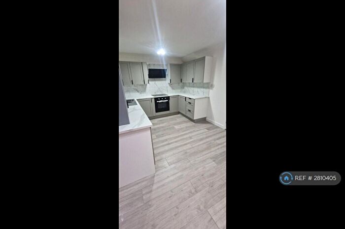 3 Bedroom Terraced House To Rent In Ridout Close, Bournemouth, BH10