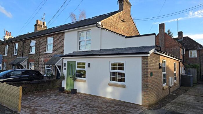 1 Bedroom Flat For Sale In Sunte Avenue, Lindfield, RH16