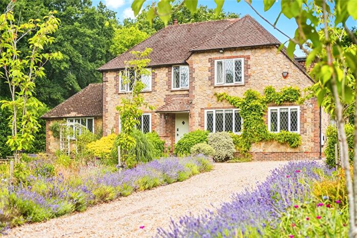 3 Bedroom Cottage For Sale In Tudor Close, Pulborough, West Sussex, RH20
