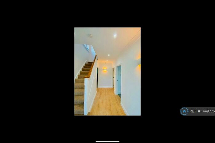 3 Bedroom Semi-Detached House To Rent In Quinton Road, Birmingham, B17