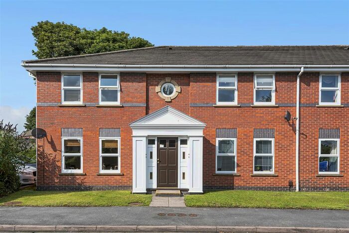 2 Bedroom Flat To Rent In Peacock Court, Yeadon, Leeds, LS19
