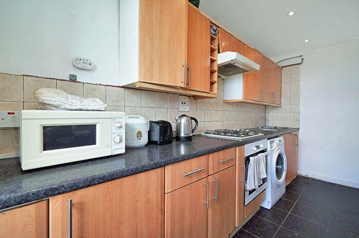 2 Bedroom Flat To Rent In Fellows Road, London, NW3