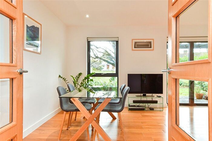 4 Bedroom Detached House For Sale In Saxon Way, Brighton, East Sussex, BN1