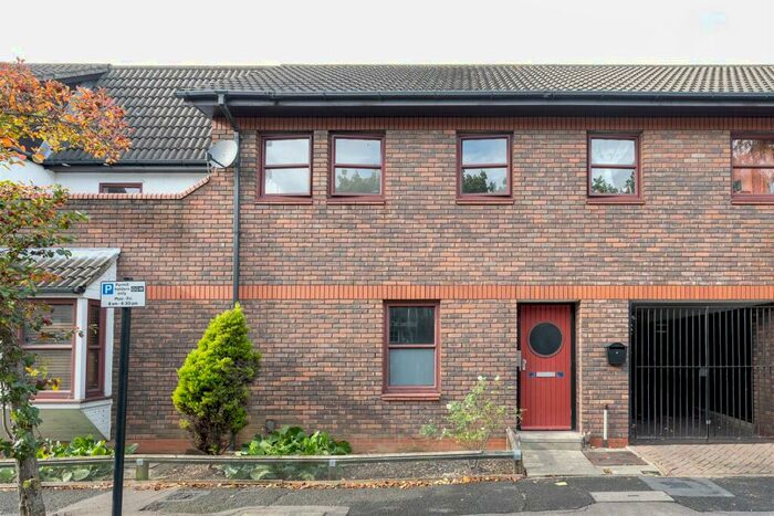 1 Bedroom Flat To Rent In Dawlish Road, Leyton, E10