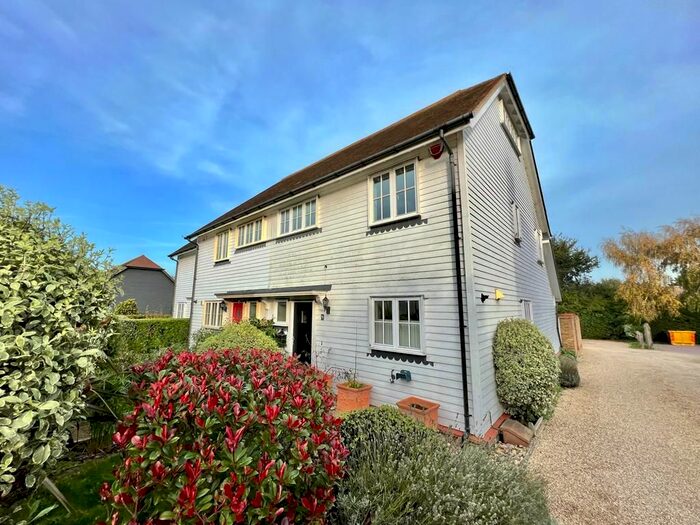 3 Bedroom End Of Terrace House To Rent In Chapman Fields, Cliffsend, Ramsgate, CT12