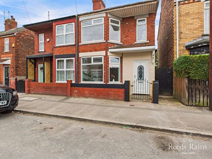 3 Bedroom Semi Detached House For Sale In Portobello Street, Hull, East Yorkshire, HU9
