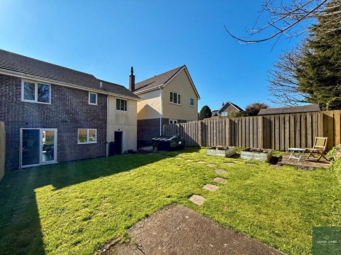 4 Bedroom Semi-Detached House For Sale In Bosvean Road, Shortlanesend, TR4