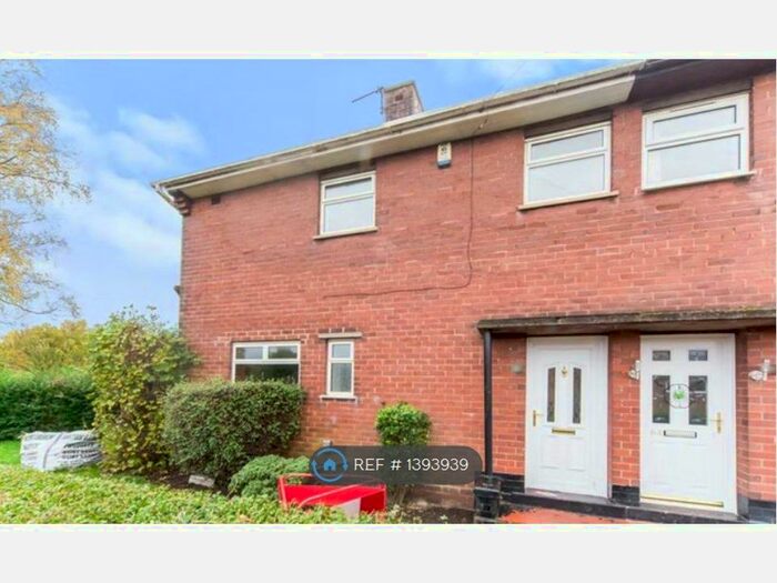 3 Bedroom Semi-Detached House To Rent In Hoskins Road, Stoke-On-Trent, ST6