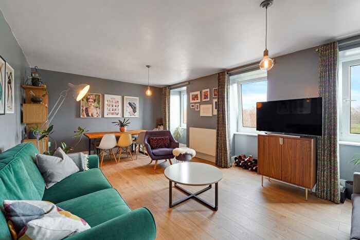 2 Bedroom Flat To Rent In London, E15