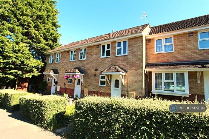 2 Bedroom Terraced House To Rent In Hollycroft, Rochester, ME2
