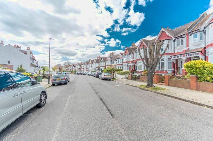 4 Bedroom Semi-Detached House To Rent In Heybridge Avenue, Streatham Common, London, SW16