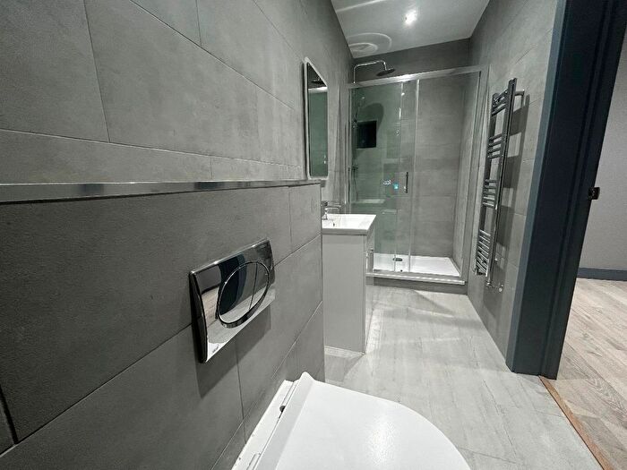 1 Bedroom Flat To Rent In Upper Green West, Mitcham, CR4