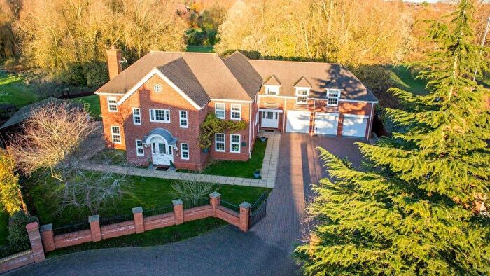 5 Bedroom Detached House To Rent In Belfry Lane, Collingtree, Northampton, NN4