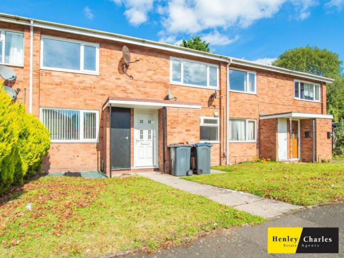 2 Bedroom Maisonette To Rent In Enfield Close, Erdington, Birmingham, B23