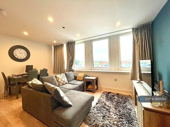 1 Bedroom Flat To Rent In Orchard House, Brislington, Bristol, BS4