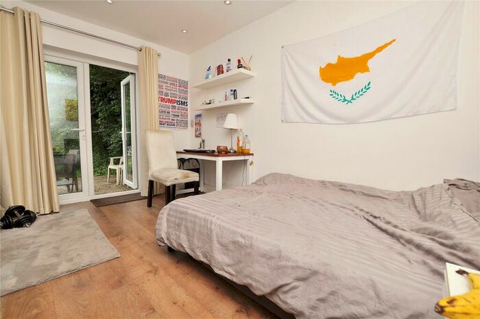 1 Bedroom Detached House To Rent In Ash Grove, Guildford, Surrey, GU2