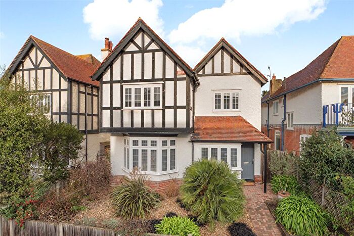 4 Bedroom Detached House For Sale In Northwood Road, Whitstable, CT5