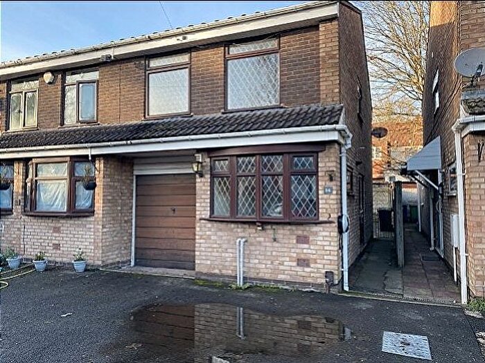 3 Bedroom Semi-Detached House To Rent In Keynes Drive, Bilston, Wolverhampton, WV14