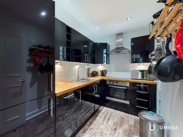 2 Bedroom Flat To Rent In Caledonian Crescent, Dalry, Edinburgh, EH11