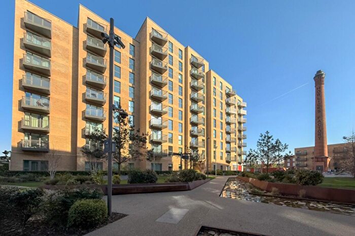 2 Bedroom Apartment To Rent In Exploration Way, Slough, Berkshire, SL1