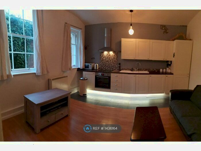 Studio To Rent In Cross Houses, Shrewsbury, SY5