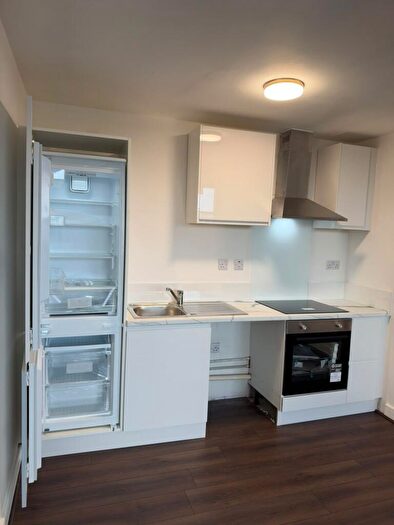 1 Bedroom Flat To Rent In Landmark, Waterfront West, Brierley Hill, West Midlands, , Uk, DY5