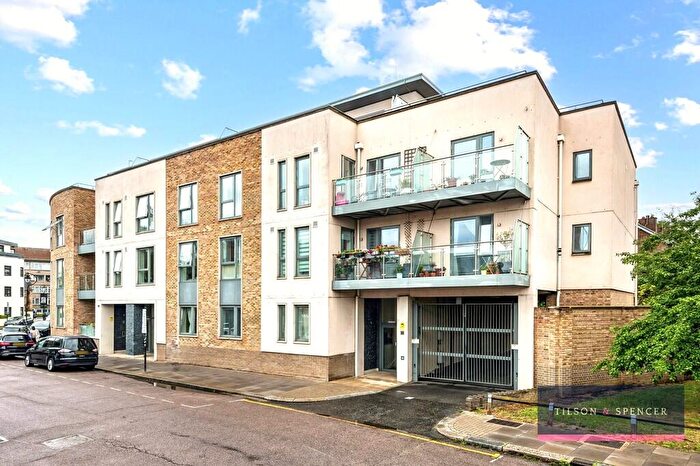 1 Bedroom Apartment For Sale In Scotland Green, London, N17
