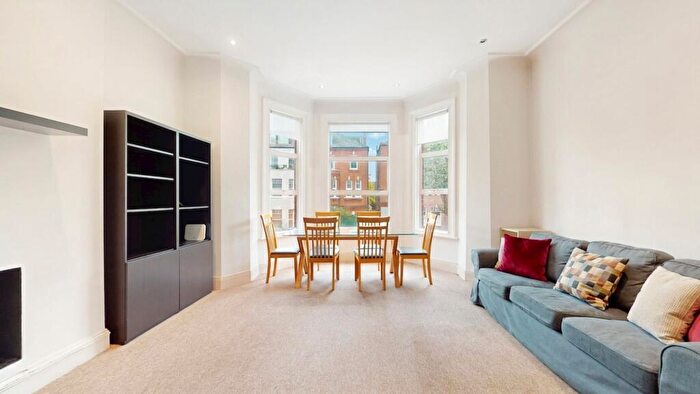 3 Bedroom Flat To Rent In Fordwych Road, London, NW2