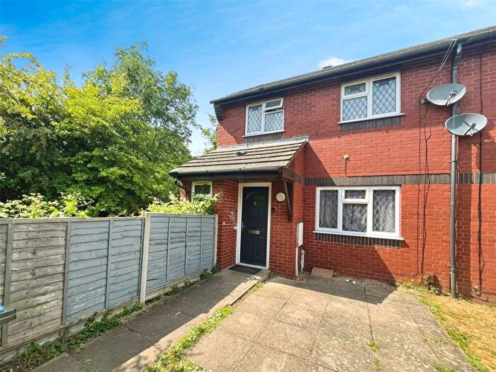 3 Bedroom Semi-Detached House For Sale In Sydnall Fields, Longford, Coventry, West Midlands, CV6