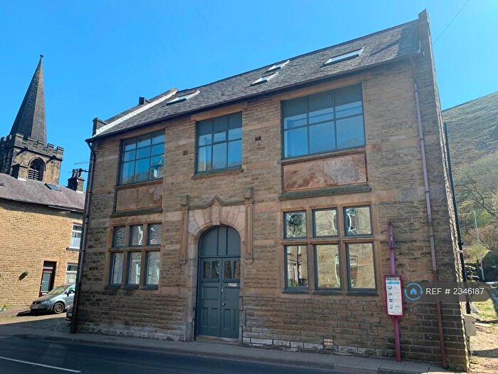 6 Bedroom Semi-Detached House To Rent In Burnley Road, Todmorden, OL14