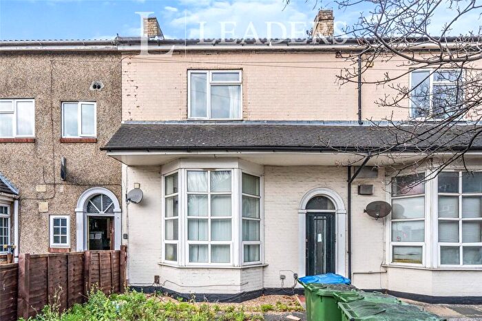 Flat To Rent In Northam Road, SO14