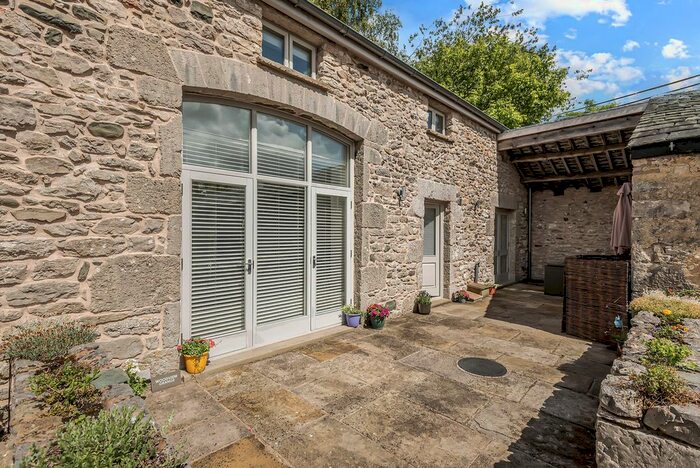 3 Bedroom Barn Conversion For Sale In Woodview Grange, Beetham, LA7