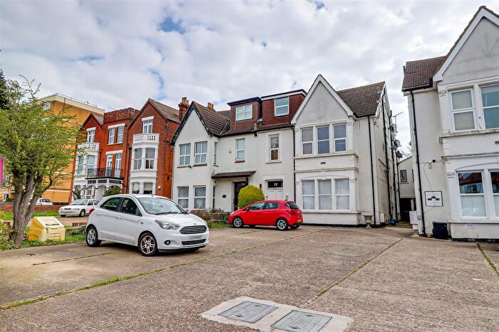 1 Bedroom Flat For Sale In Crowstone Road, Westcliff-On-Sea, SS0