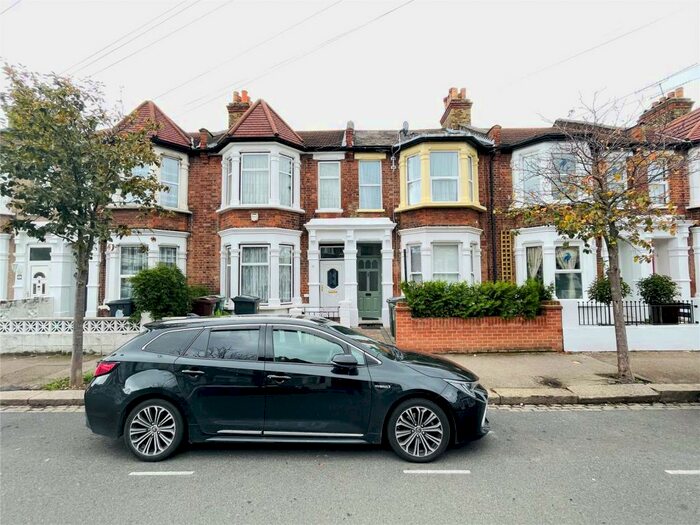 2 Bedroom Flat To Rent In Leasowes Road, London, E10