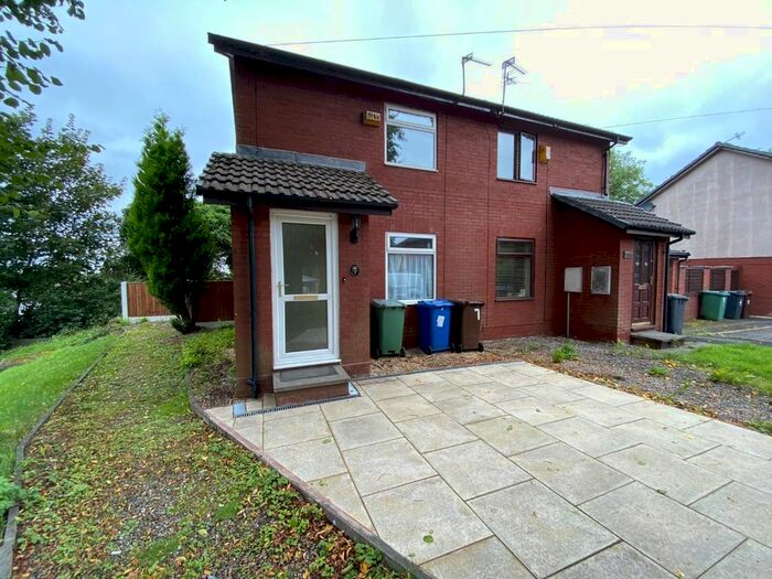 2 Bedroom Semi-Detached House To Rent In Green Hill, Prestwich, Manchester, M25