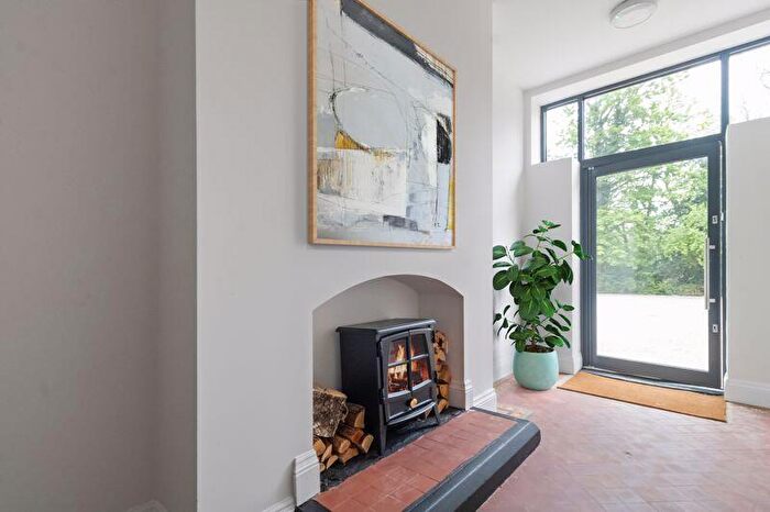 Studio To Rent In Studio Flat On Hanmer Road, Next To St Thomas Church, Milton Keynes, MK6