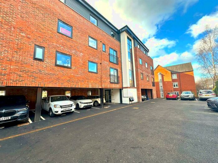 2 Bedroom Apartment To Rent In Market Street, Stourbridge, DY8