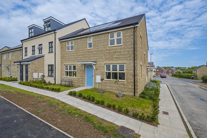 4 Bedroom End Of Terrace House For Sale In Gleiser View, Malmesbury, SN16