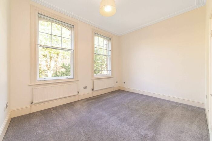 3 Bedroom Flat To Rent In Broadhurst Gardens, South Hampstead, London, NW6