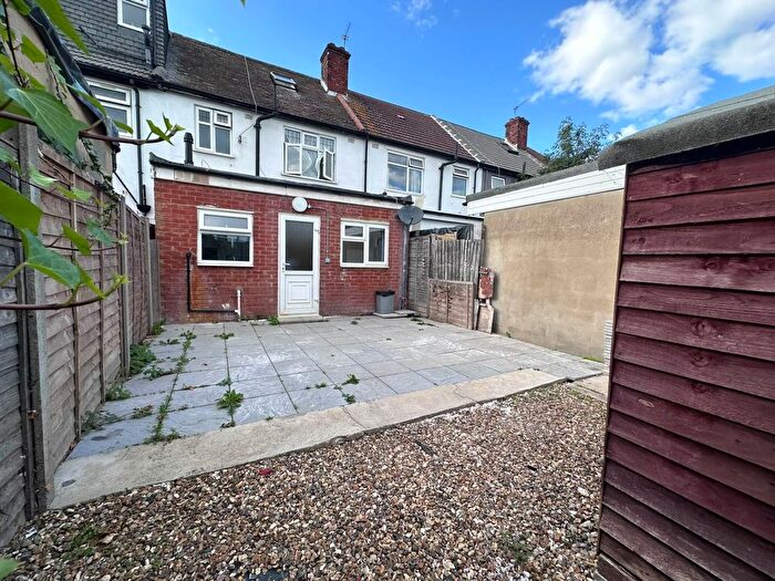 4 Bedroom Semi-Detached House To Rent In The Grange, Wembley, HA0