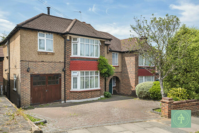5 Bedroom Semi-Detached House For Sale In South Lodge Drive, London, N14