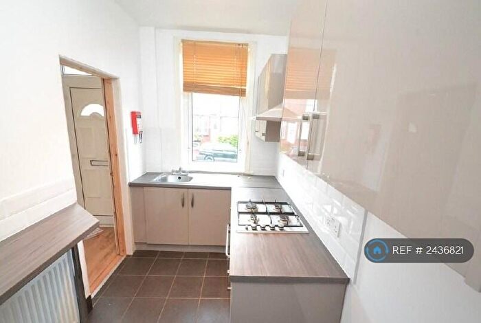 2 Bedroom Terraced House To Rent In Cross Flatts Terrace, Leeds, LS11